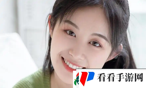 草莓香蕉榴莲丝瓜18岁可以吃吗:四种水果蔬菜的奇妙搭配与注意事项
