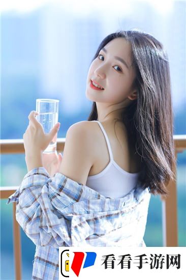 《丰满的女邻居》三级引发热议，网友：剧情带感，这也太吸睛了吧！