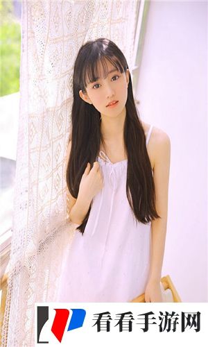 ysl蜜桃棕调色：打造自然与优雅并存的妆容，成为时尚潮流的引领者！