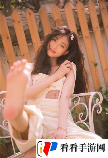 女班长被 c 扒衣服视频引发热议，网友：这是对女性隐私的严重侵犯！