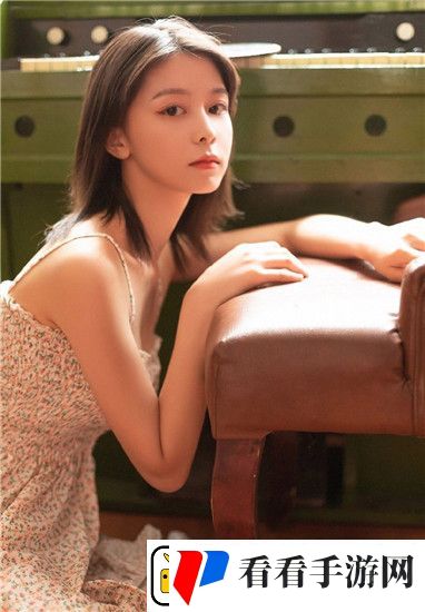 女学生被 c 扒衣服英文网站引发热议，网友：网络暴力不可容忍！