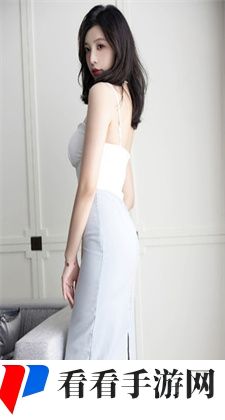 久久久**AV精品亚渊源阁：揭秘“久久久”背后的深刻含义，探索亚渊源阁的辉煌与故事