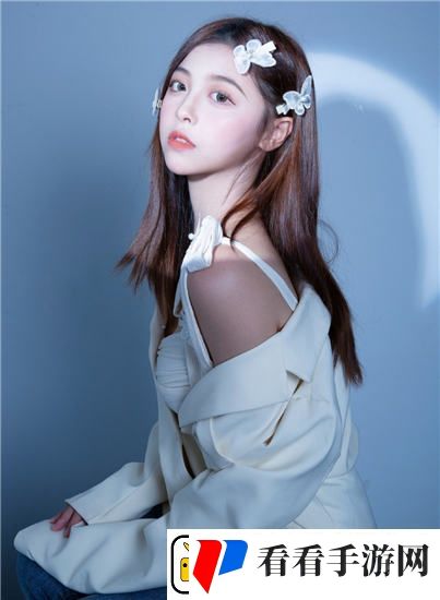女被 c 偷看黄扒衣服洗澡引发热议，网友：网络暴力让人无法忍受！