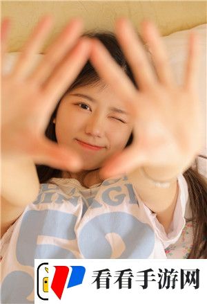 瞒着老公加班的HR中字：揭秘双面生活中的无奈与挣扎！