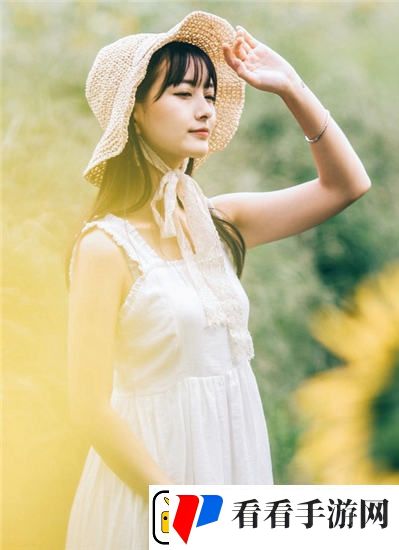 女班长被 c 扒衣服视频震惊全网，网友：这简直是网络暴力的极致！