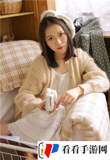 女班长被 c 扒衣服作文引发热议，网友：道德底线被突破，令人发指！