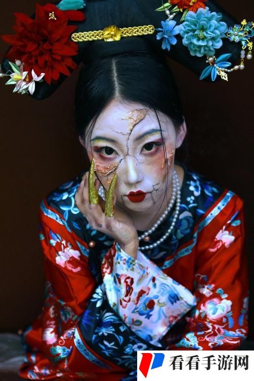 被禁锢于宫廷的深闺秀女