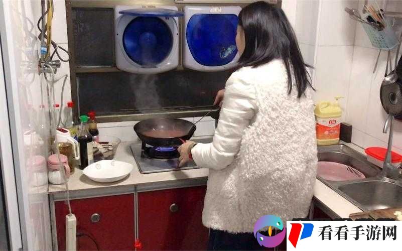 一边做饭一边躁狂却无法平静的厨房时光