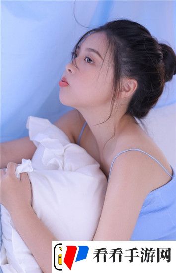 女被 c 黄扒衣服91掀起热潮，网友议论纷纷：事件曝光激起大众反思！