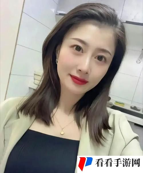 年轻丰满的继母