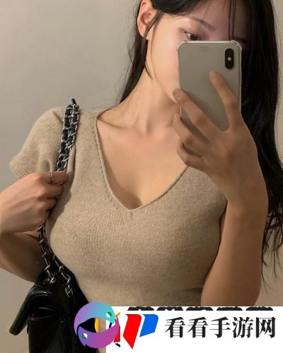 一边下奶一吃敷视频60分钟火了！全程高能画面震撼