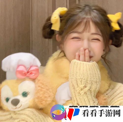 游泳馆里的两个教练孟月月贴心教学！家长：孩子进步明显，值得信赖！