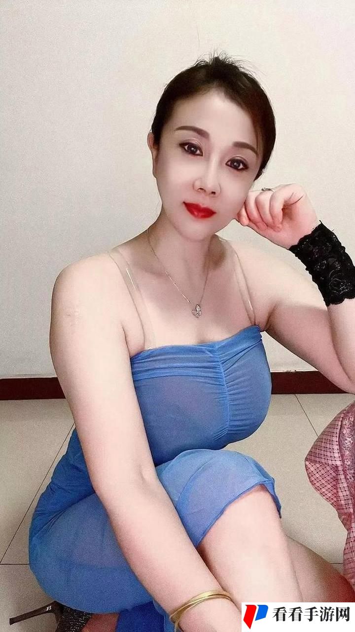 丰满的岳母