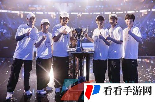 《英雄联盟》S14冠军T1皮肤上线时间