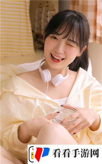 动漫女被 c 扒衣服做小电影引发震动，网友：恶心不堪的细节被揭露！
