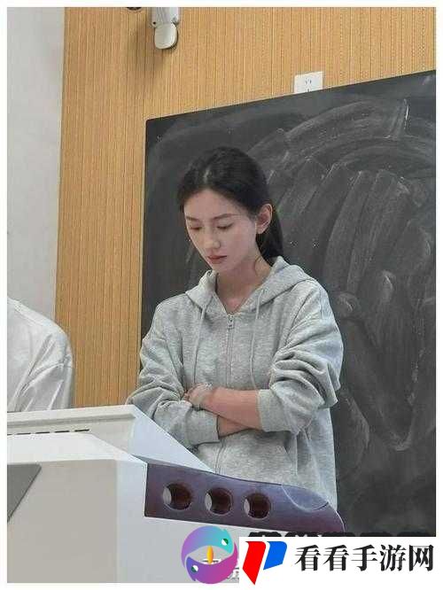 张婉莹**相关内容不适合宣扬和传播