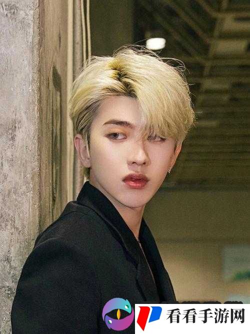 男生将坤坤视为赛季老师的独特视角解读