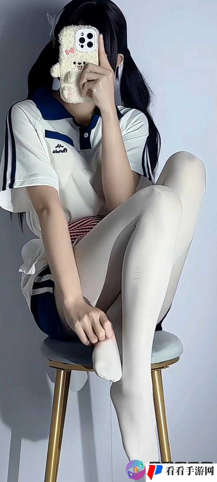 白丝校花**迷人:校园女神私密时刻