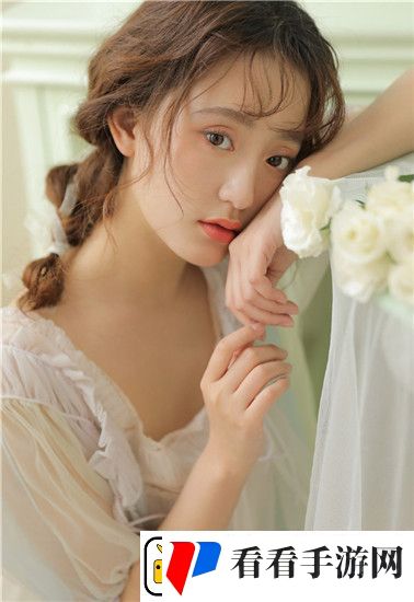 女被 c 偷看黄扒衣服洗澡引发轩然**，网友：这一事件让人无法忽视！