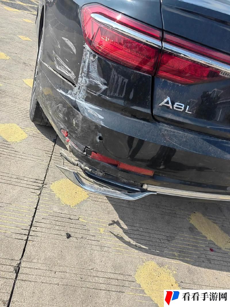 在车里被撞了八次高AO