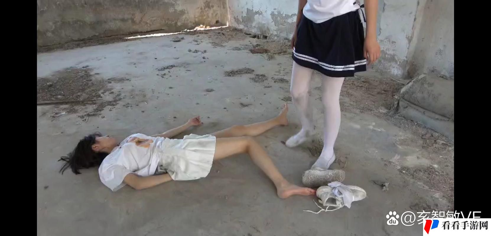 女班长遭遇Xc扒衣事件