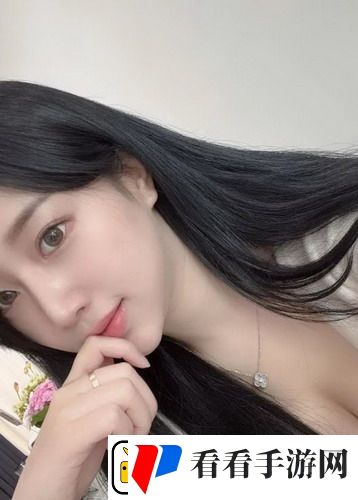 草莓香蕉榴莲丝瓜18岁可以吃吗？网友：这口味组合太奇特，竟然想尝试！