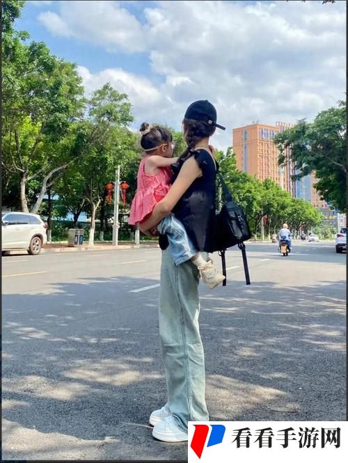 离婚女儿回家满足父亲的心理