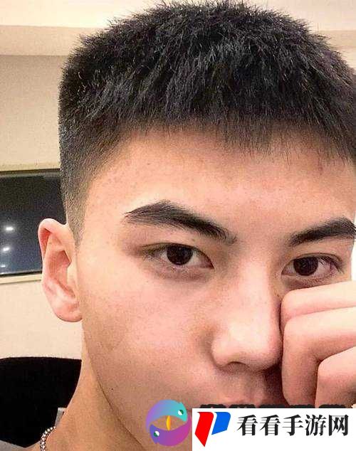 潮水 19 岁 rapper 最火的一句：我的未来，自己主宰