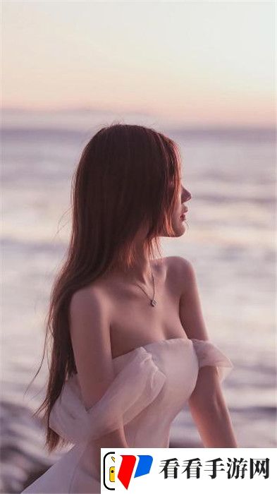 丰满的 子2理伦身塑造未来格局，网友：展现科技与艺术的完美融合！