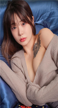我女朋友的妈妈双字ID5