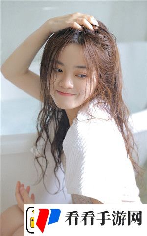 爆 喷水 洗澡 真人体验升级，网友：智能沐浴新潮流，真是太爽了！
