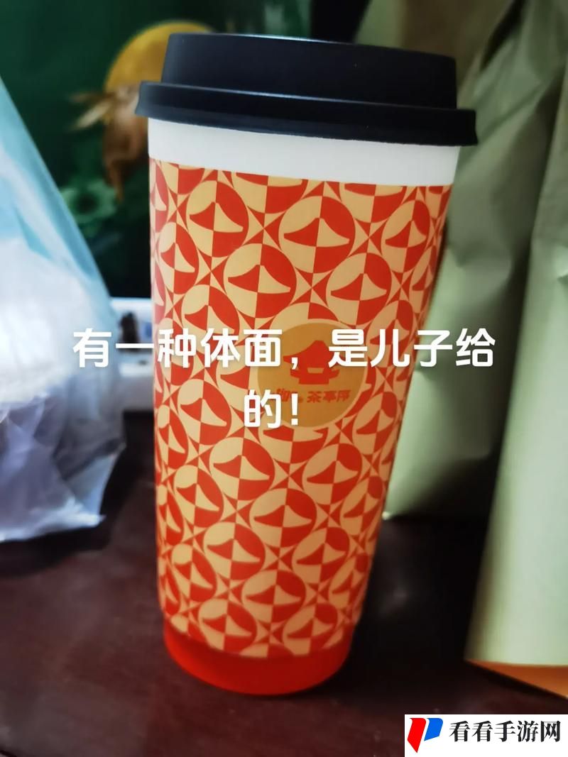 妈妈是儿子生日中最珍贵的礼物